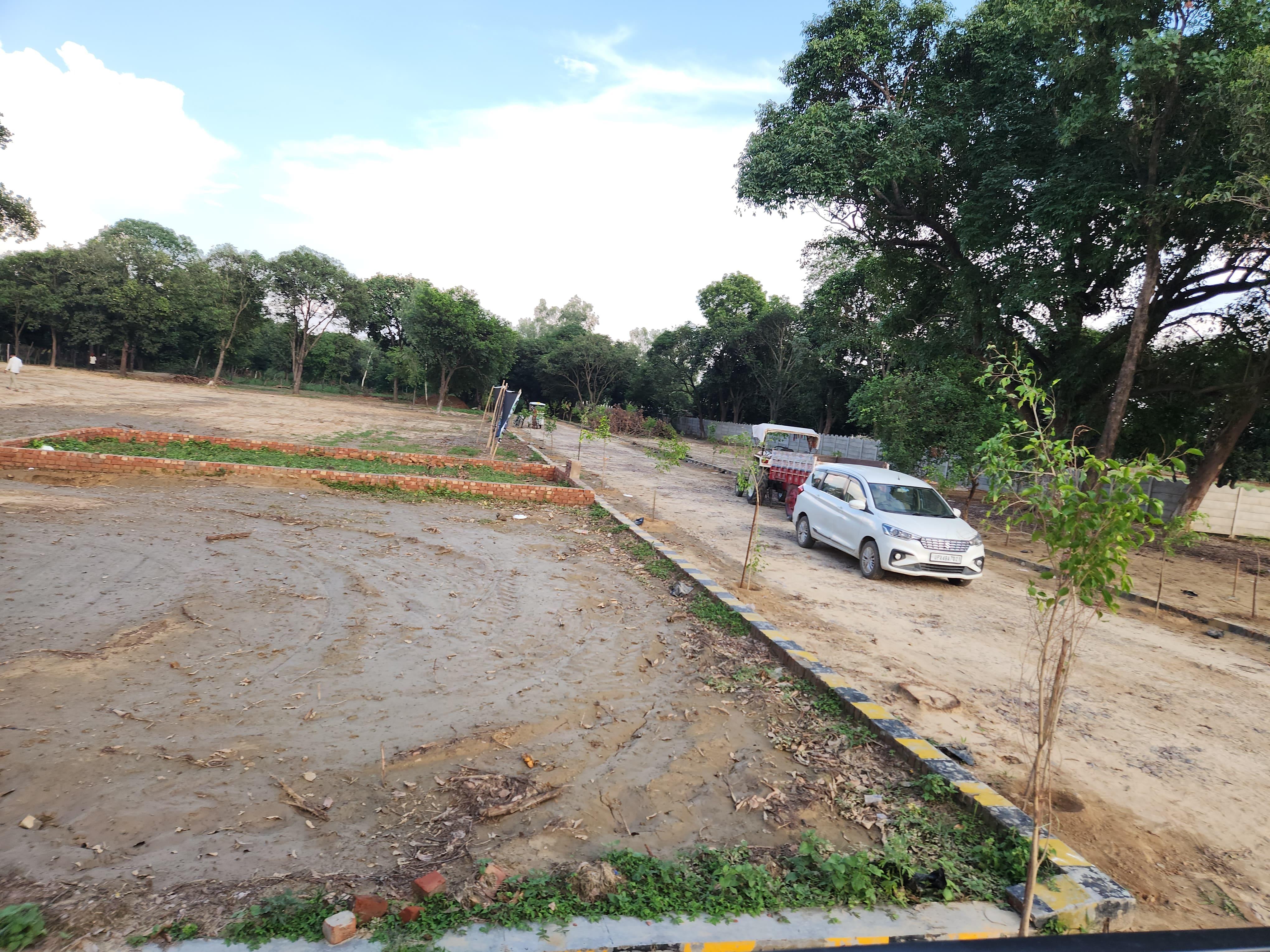Laxmi Vihar Plots, Goshainganj-Barabanki Highway